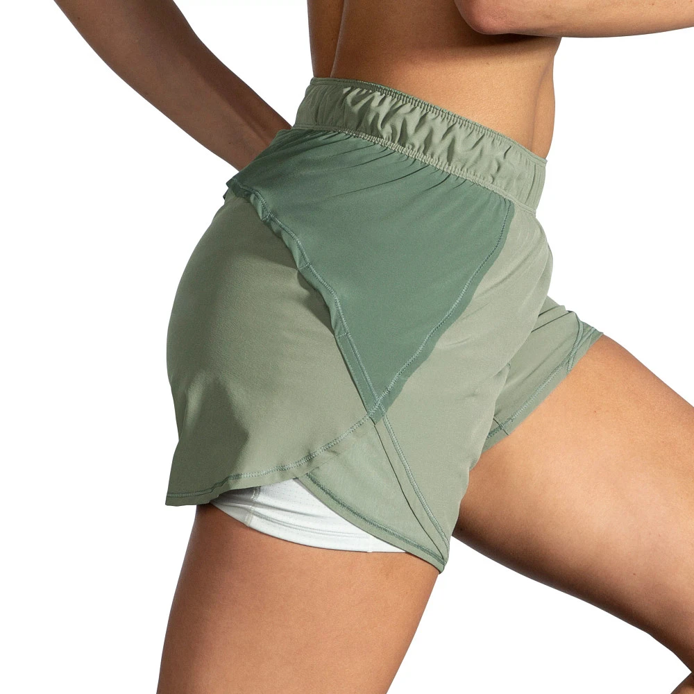 Women's Brooks Chaser 5" 2-in-1 Shorts - Image 3