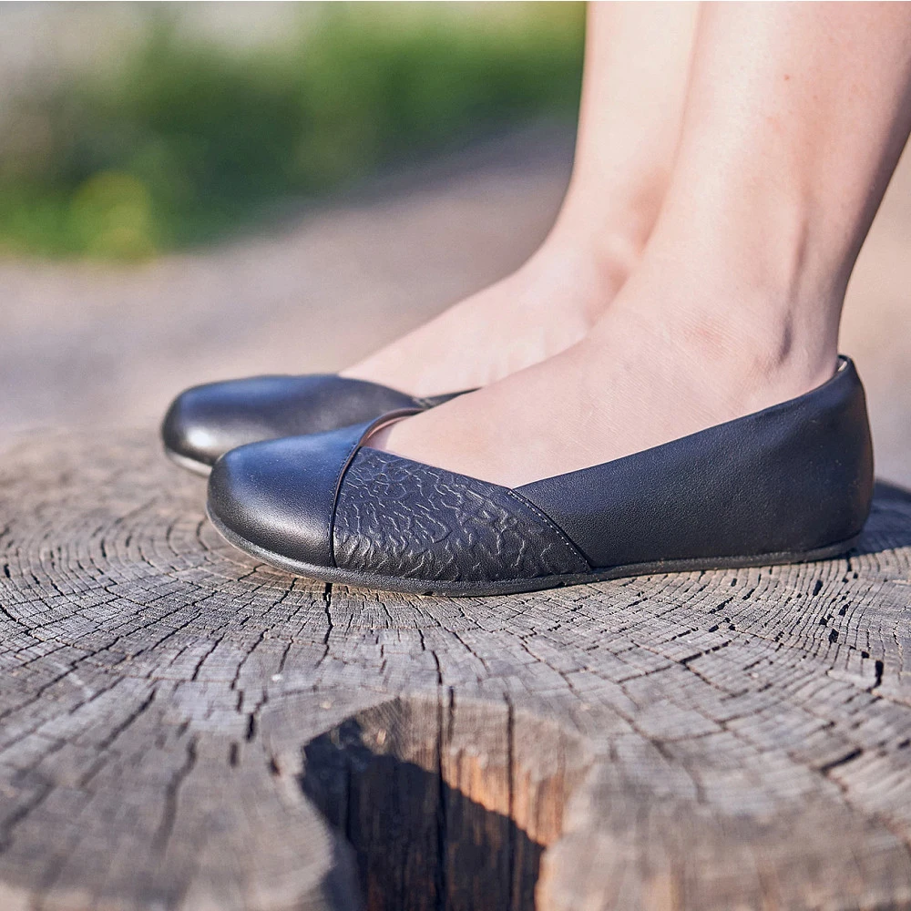 Women's Xero Shoes Phoenix Leather Dress Flat - Image 16